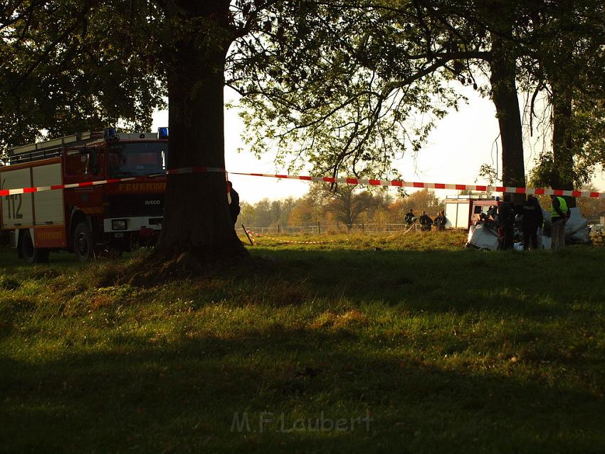 Kleinflugzeug abgestuerzt Sankt Augustin Meindorf P080.JPG